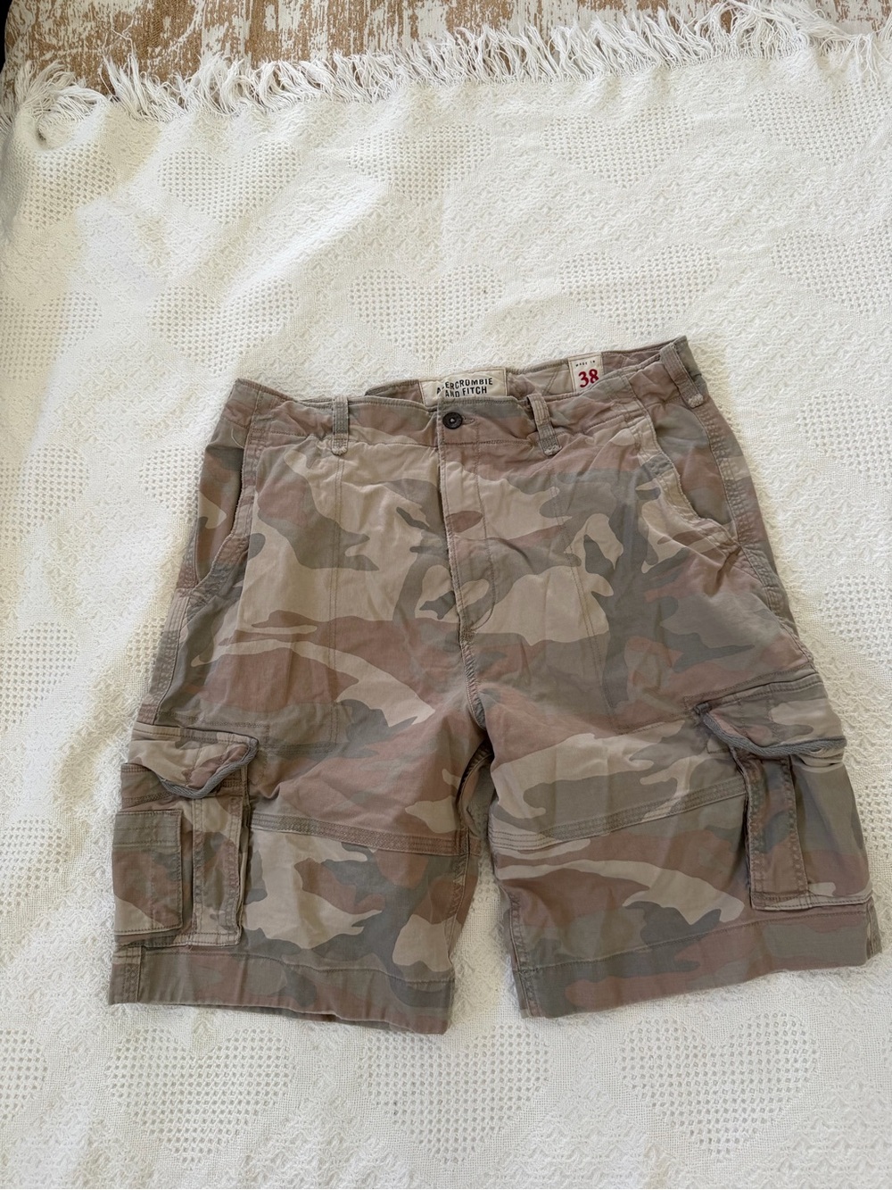 Abercrombie & Fitch Men’s Camo Cargo Shorts - Brown/Green/Tan